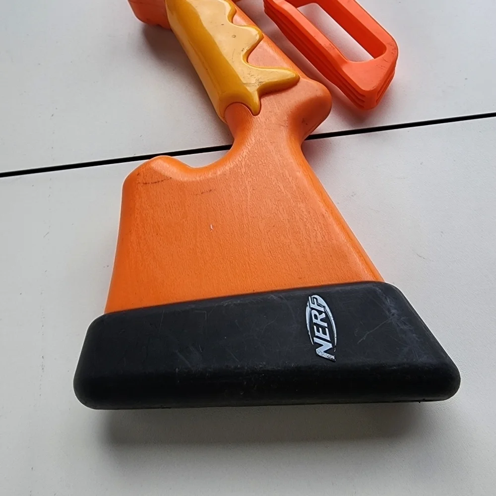 Nerf Roblox Adopt Me!: Bees! Lever Action Dart Blaster, Rotating 8-Dart Drum